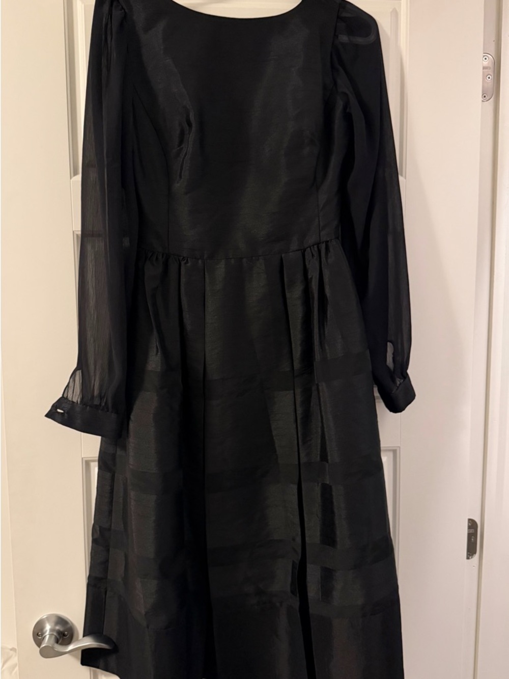 Black Long-Sleeve Midi Dress